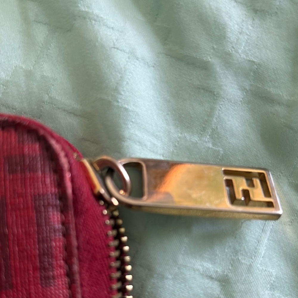 Fendi Red Logo Wallet - Picture 2 of 14